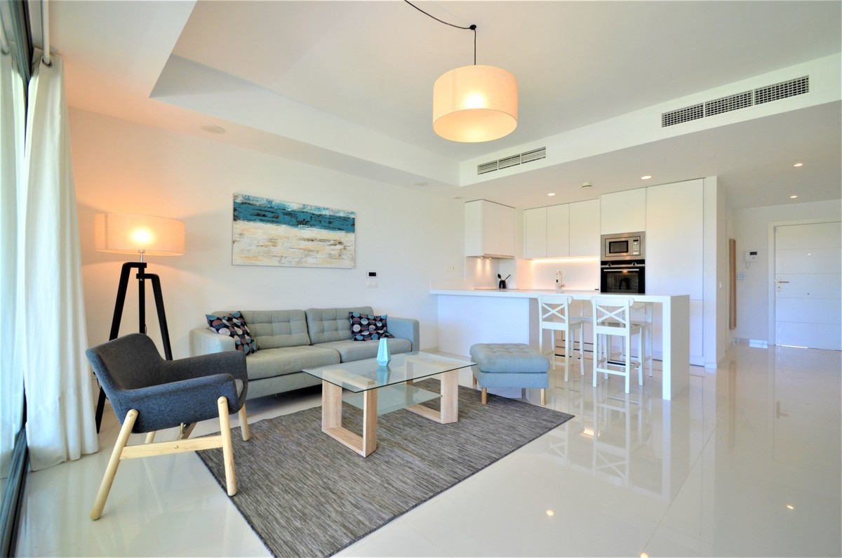 Qlistings - Apartment in Atalaya, Costa del Sol Property Image