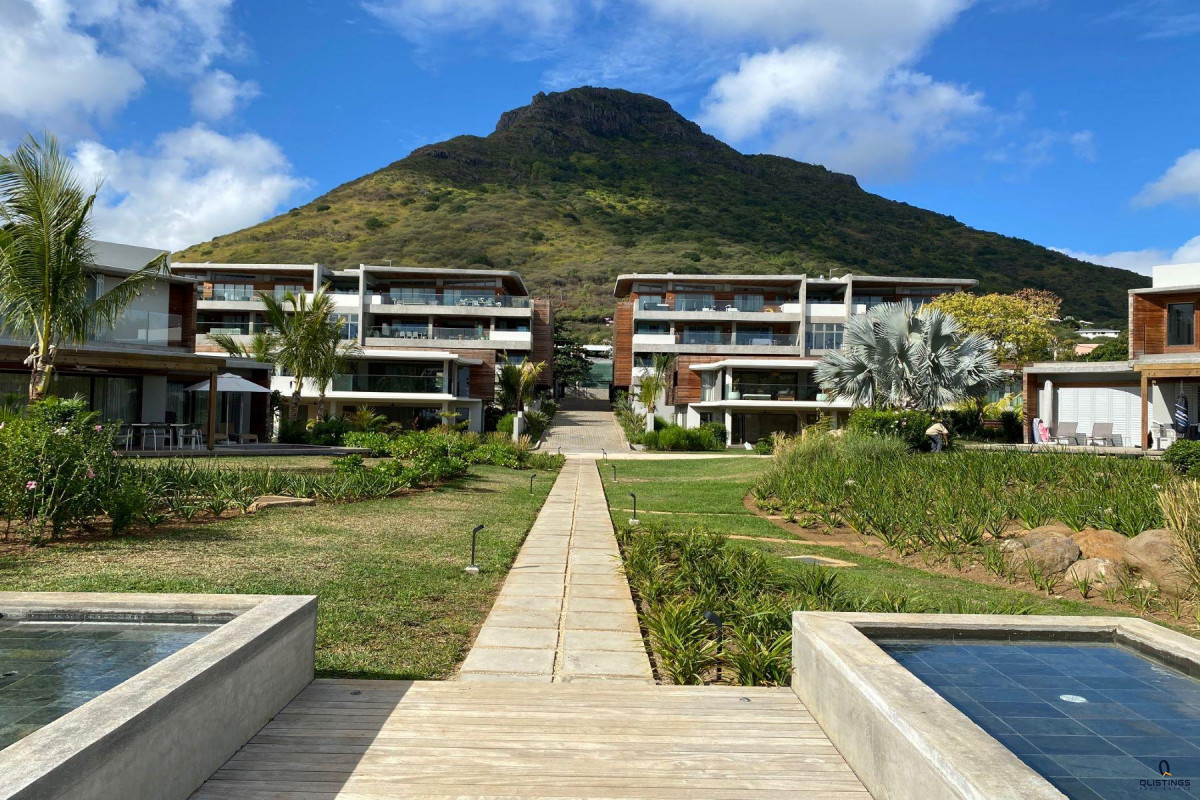 Qlistings - Black River, Mauritius 3 Bedroom 3 Bath Apartment Property Image
