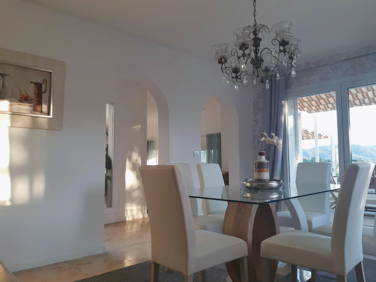 Qlistings - Luxurious 6 Bedroom House Villa in Palma de Mallorca, Mallorca Property Image