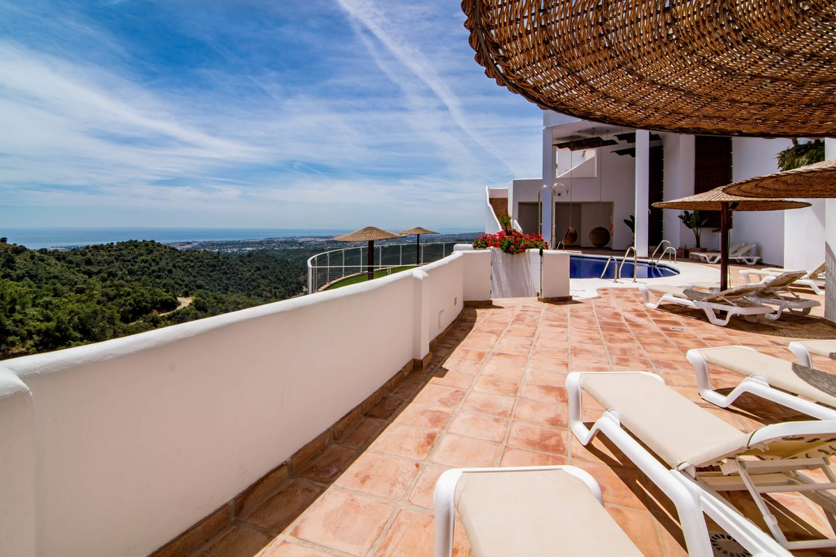Qlistings - House in Istán, Costa del Sol Property Image