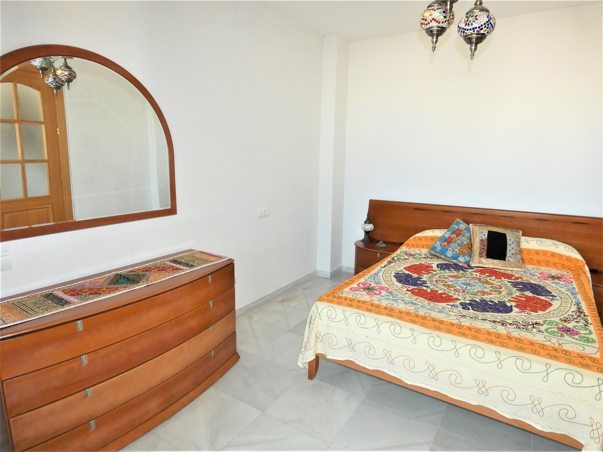 Qlistings - Nice Apartment in Benalmadena Costa, Costa del Sol Property Image