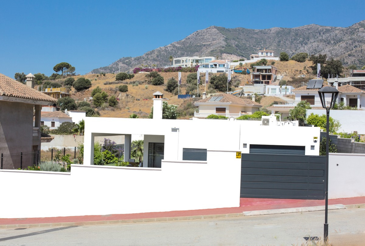 Qlistings - Modern House in Mijas, Costa del Sol Property Image
