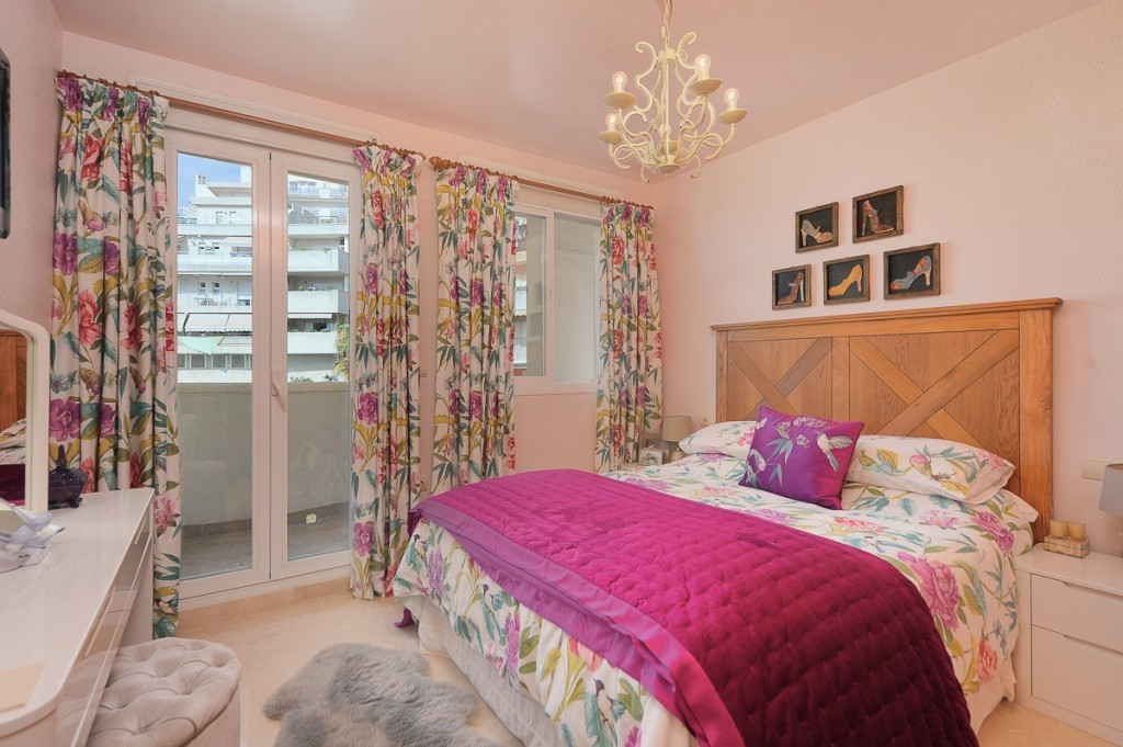 Qlistings - Fabulous 2 Bedrooms in Benalmadena Costa, Costa del Sol Property Image