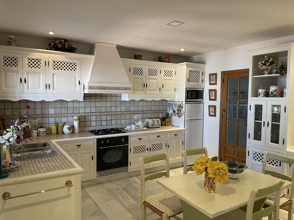 Qlistings - Charming Rustic Style House Villa in Mijas, Costa del Sol Property Image