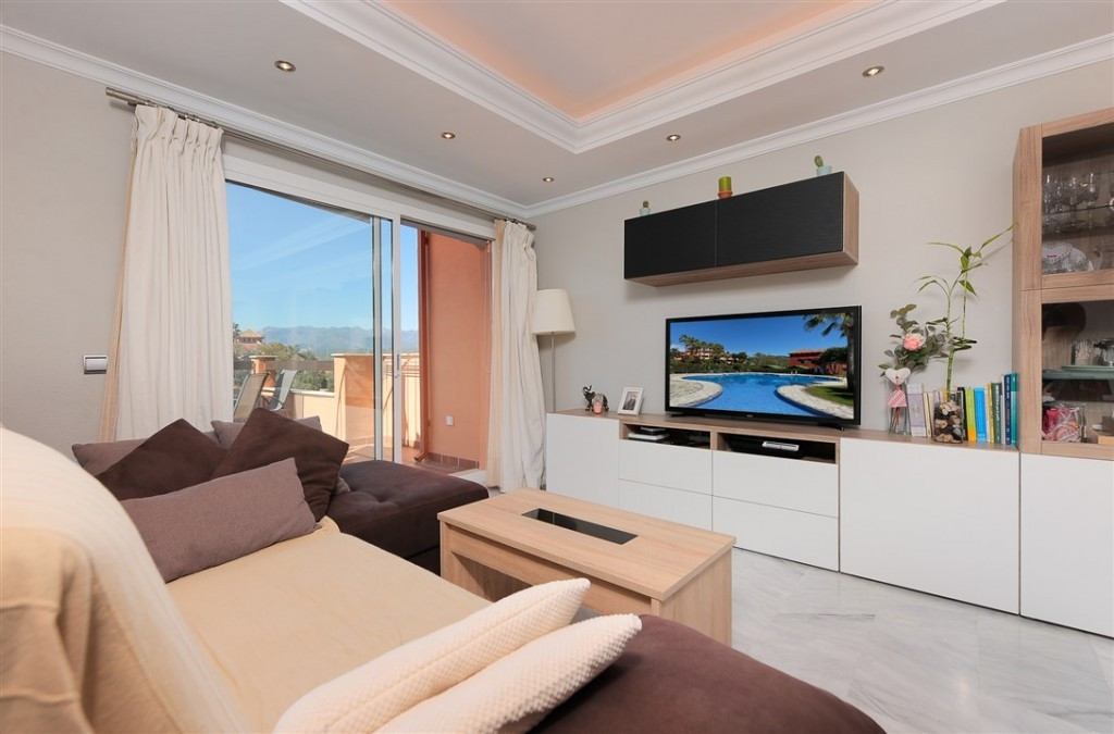 Qlistings - Apartment in Marbella, Costa del Sol Property Image