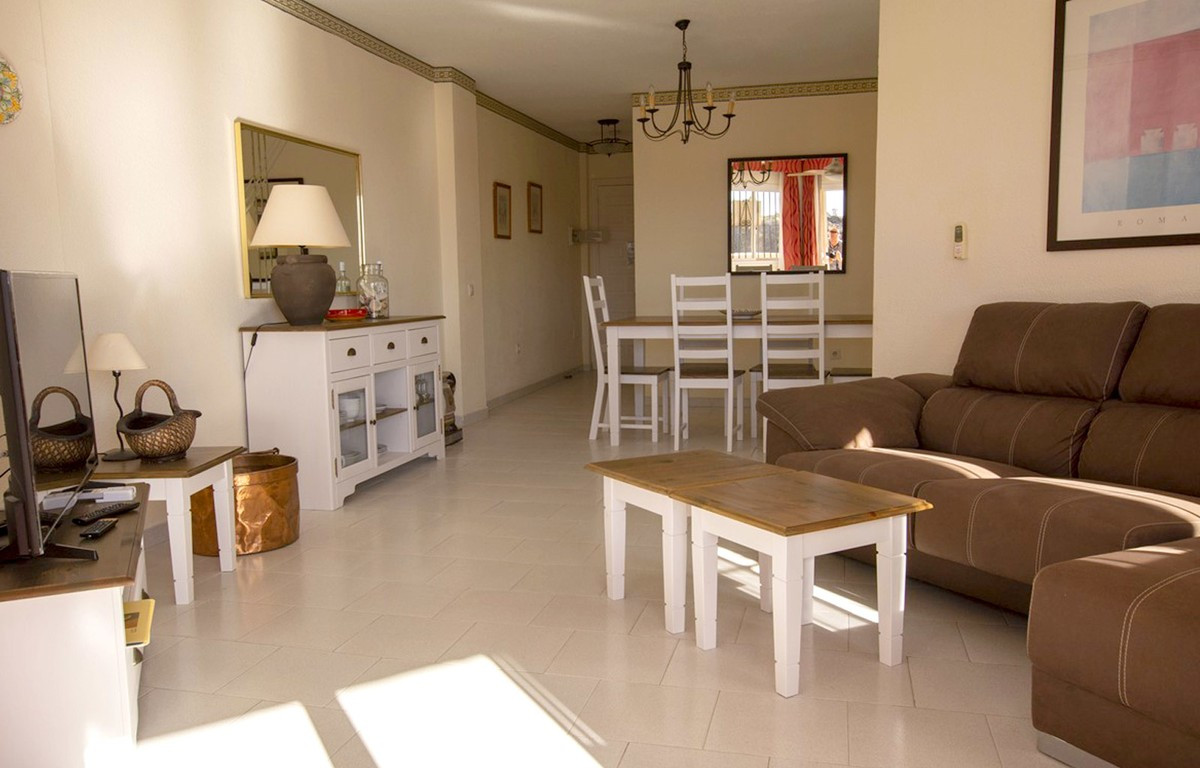 Qlistings - Apartment in Riviera del Sol, Costa del Sol Property Image