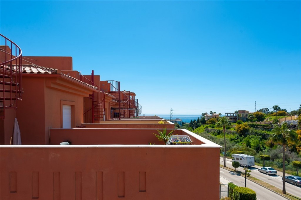 Qlistings - Apartment in Marbella, Costa del Sol Property Image
