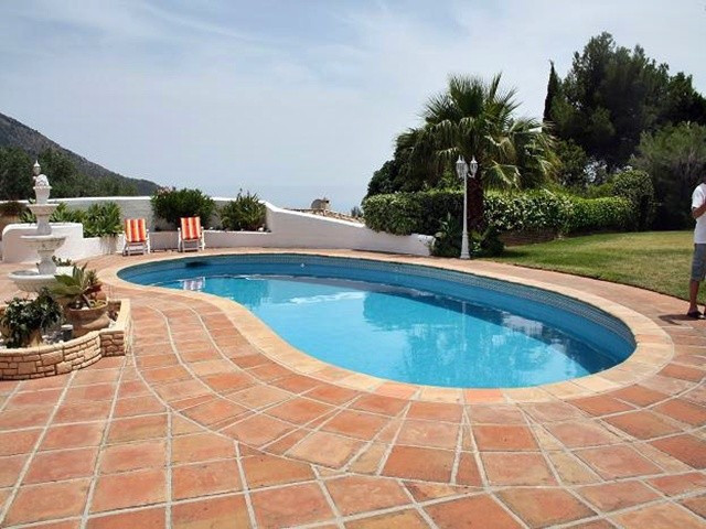 Qlistings - Traditionally Styled House Villa in Mijas, Costa del Sol Property Image