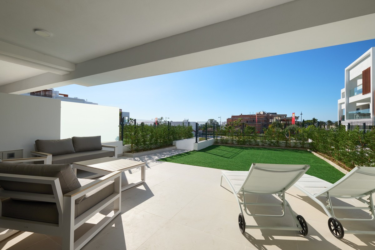Qlistings - Nice Ground Floor Apartment in Cancelada, Costa del Sol Property Image