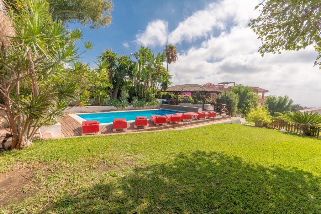 Qlistings - Exclusive Villa in Elviria, Costa del Sol Property Thumbnail