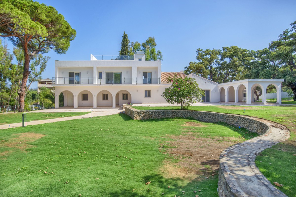Qlistings - Exclusive Villa in Elviria, Costa del Sol Property Image