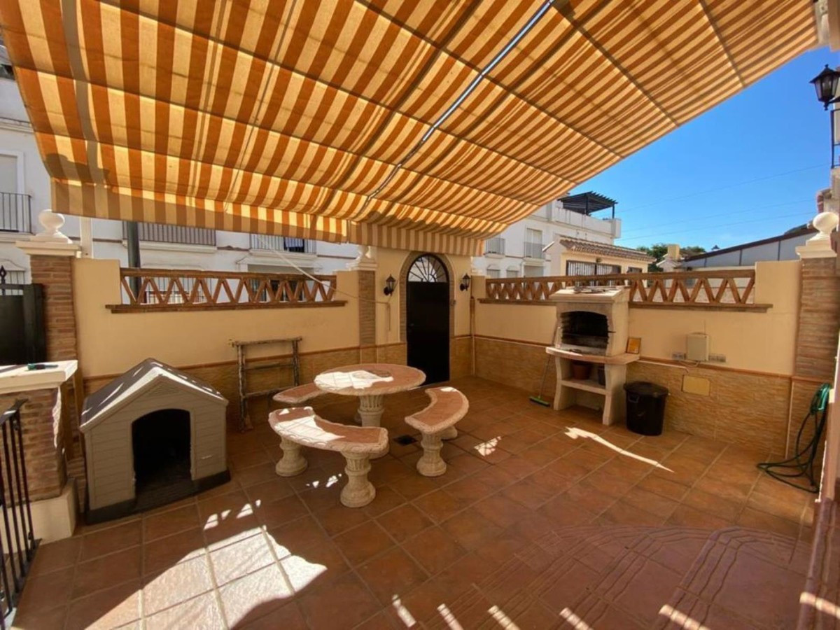 Qlistings - Townhouse in Cancelada, Costa del Sol Property Image