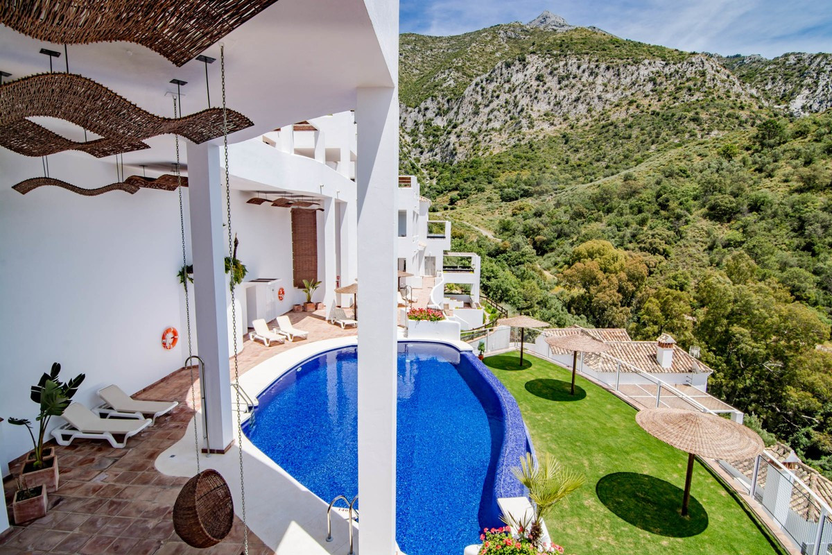 Qlistings - House in Istán, Costa del Sol Property Image