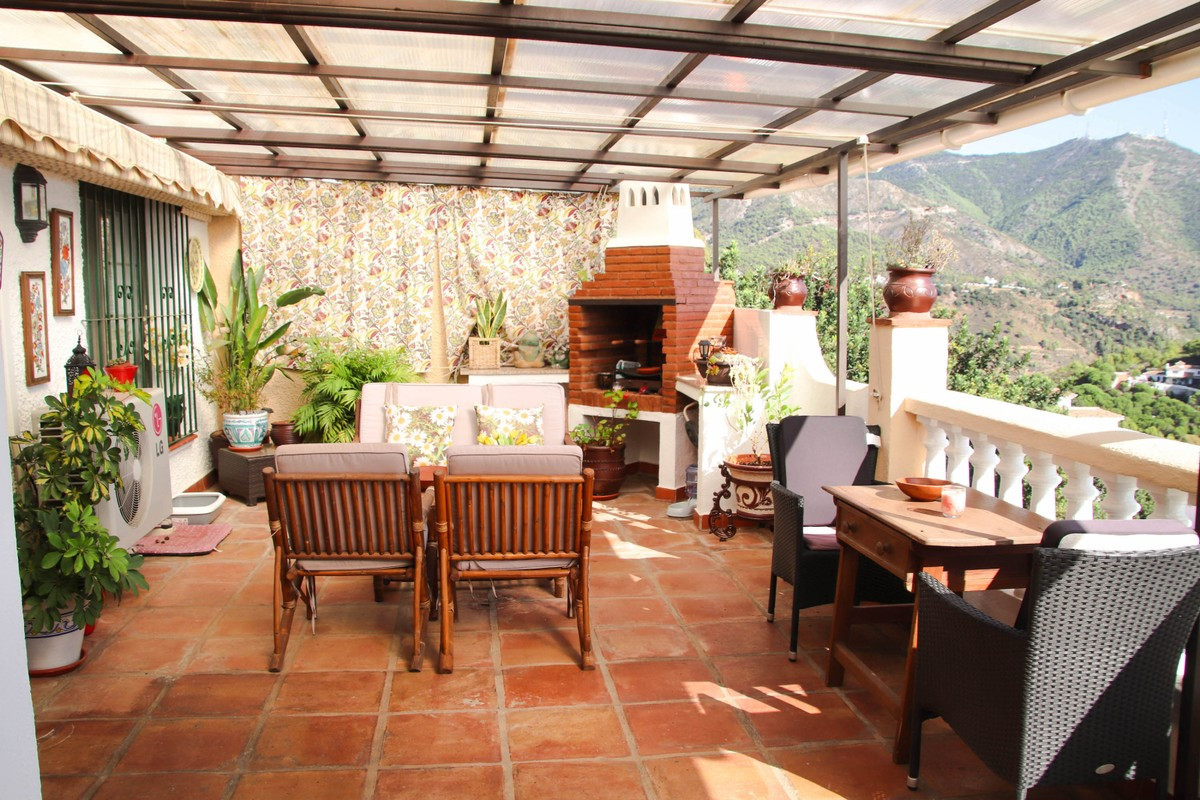 Qlistings - Most Amazing House in Mijas, Costa del Sol Property Image