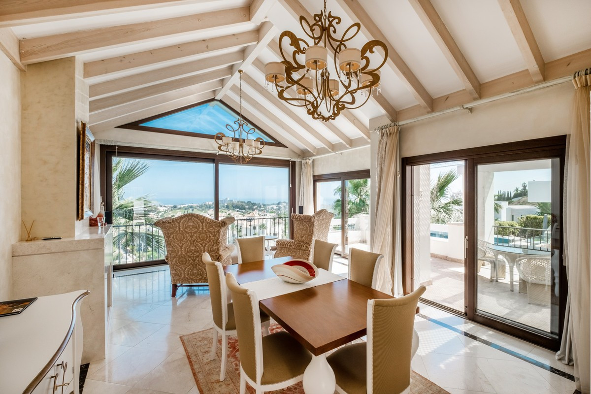 Qlistings - Panoramic Coastal Views House in Benahavís, Costa del Sol Property Image