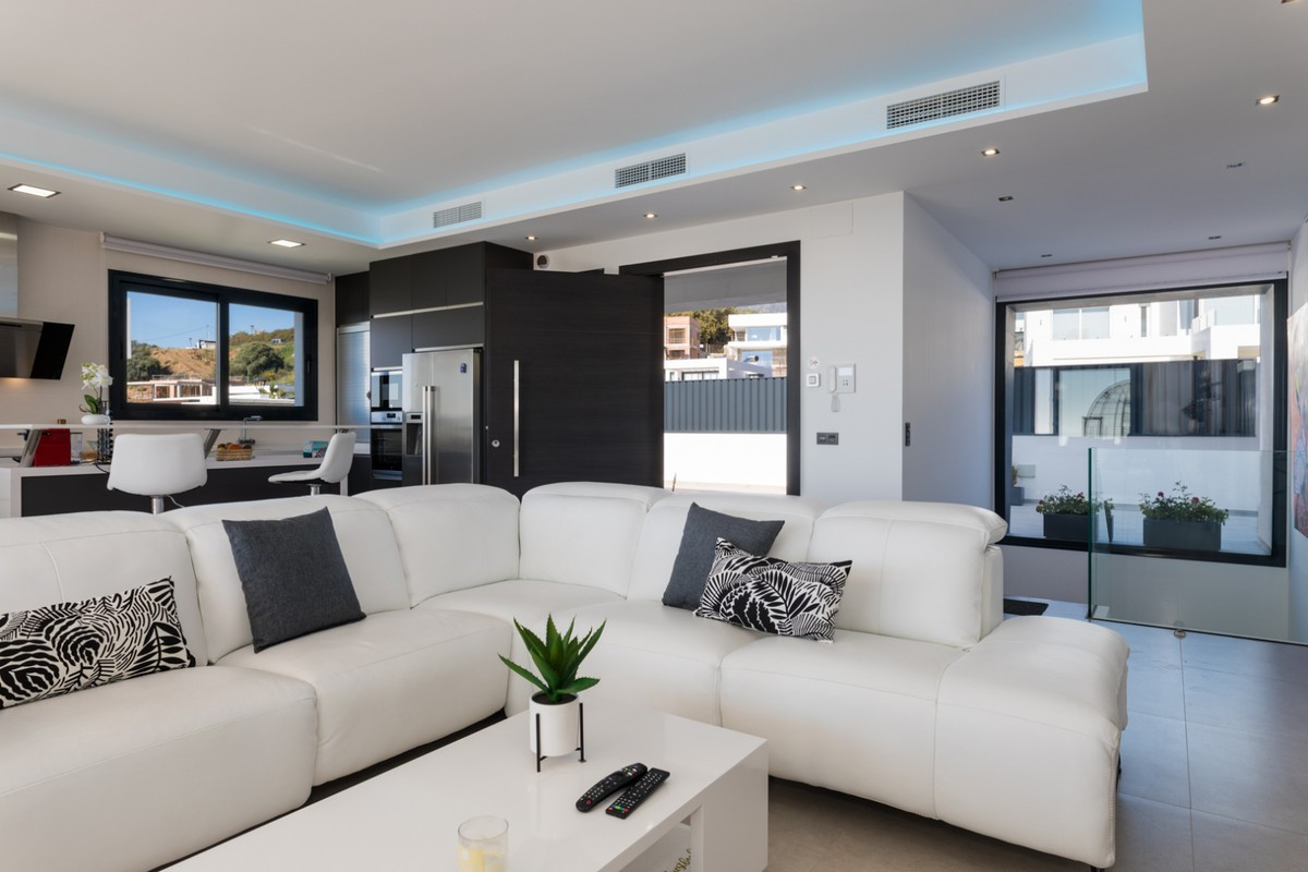 Qlistings - Amazing New Build Modern House Villa in Mijas, Costa del Sol Property Image