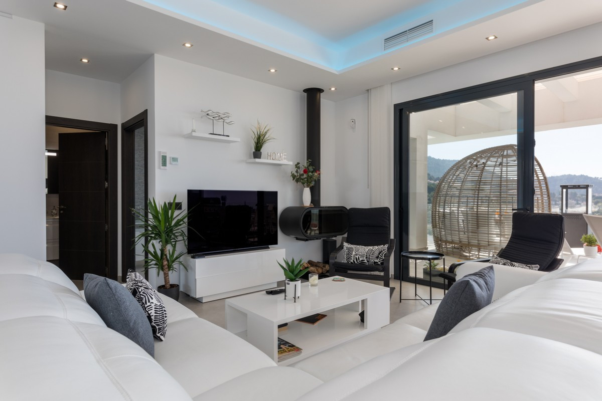 Qlistings - Amazing New Build Modern House Villa in Mijas, Costa del Sol Property Image