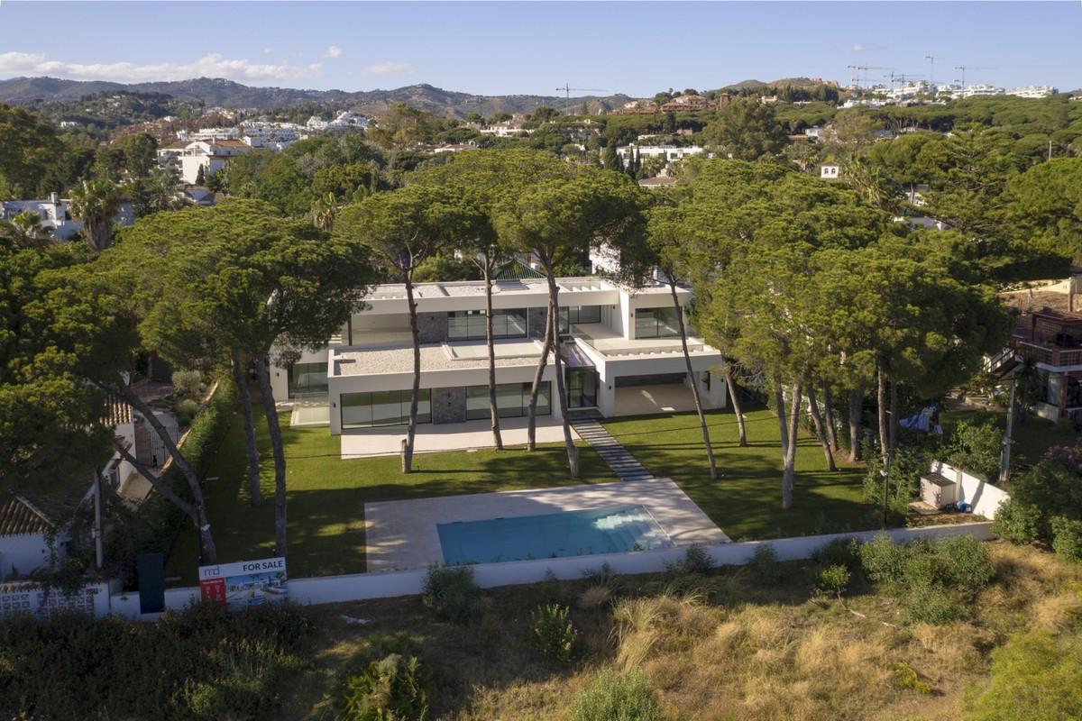 Qlistings - Great House Villa in Mijas Golf, Costa del Sol Property Thumbnail