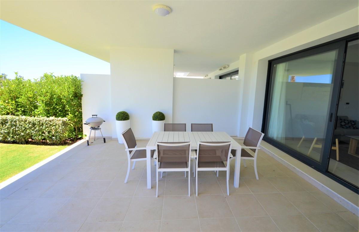 Qlistings - Apartment in Atalaya, Costa del Sol Property Image