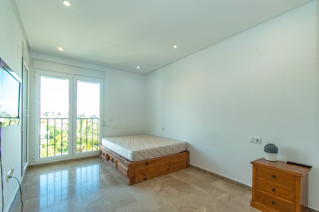 Qlistings - Apartment in Torrequebrada, Costa del Sol Property Image