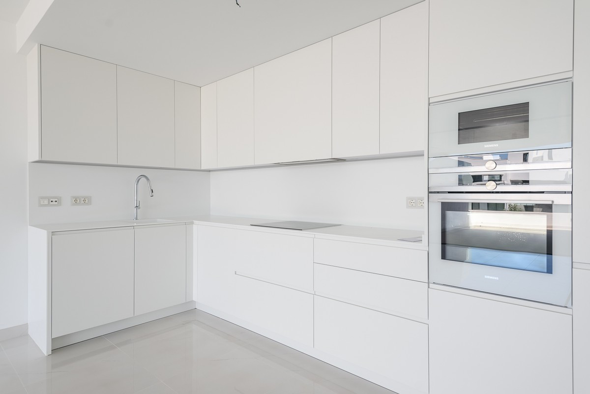 Qlistings - Brand New Modern Design Apartment in Atalaya, Costa del Sol Property Image