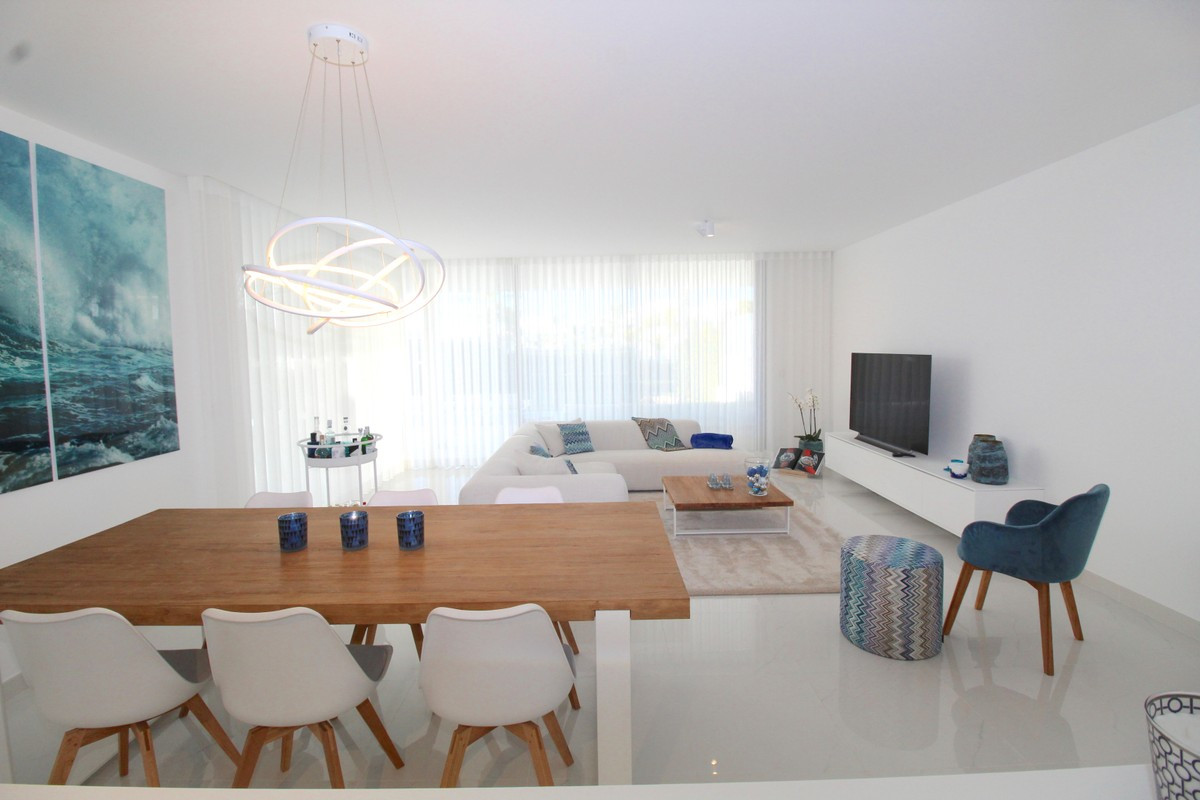 Qlistings - Cataleya Apartment in Atalaya, Costa del Sol Property Image