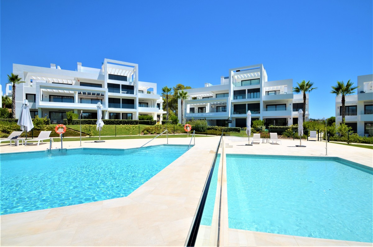 Qlistings - Apartment in Benahavís, Costa del Sol Property Thumbnail