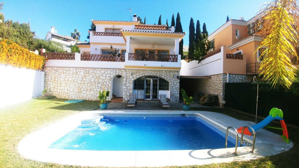 Qlistings - Lovely House Villa in Mijas, Costa del Sol Property Thumbnail