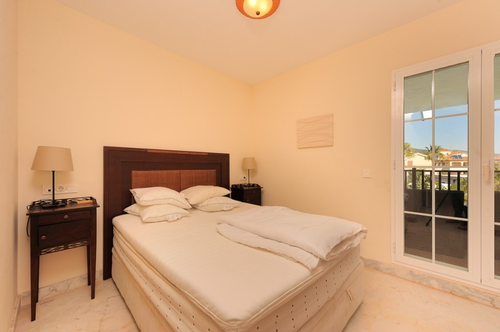 Qlistings - 2 Bedrooms Apartment in Benalmadena Costa, Costa del Sol Property Image