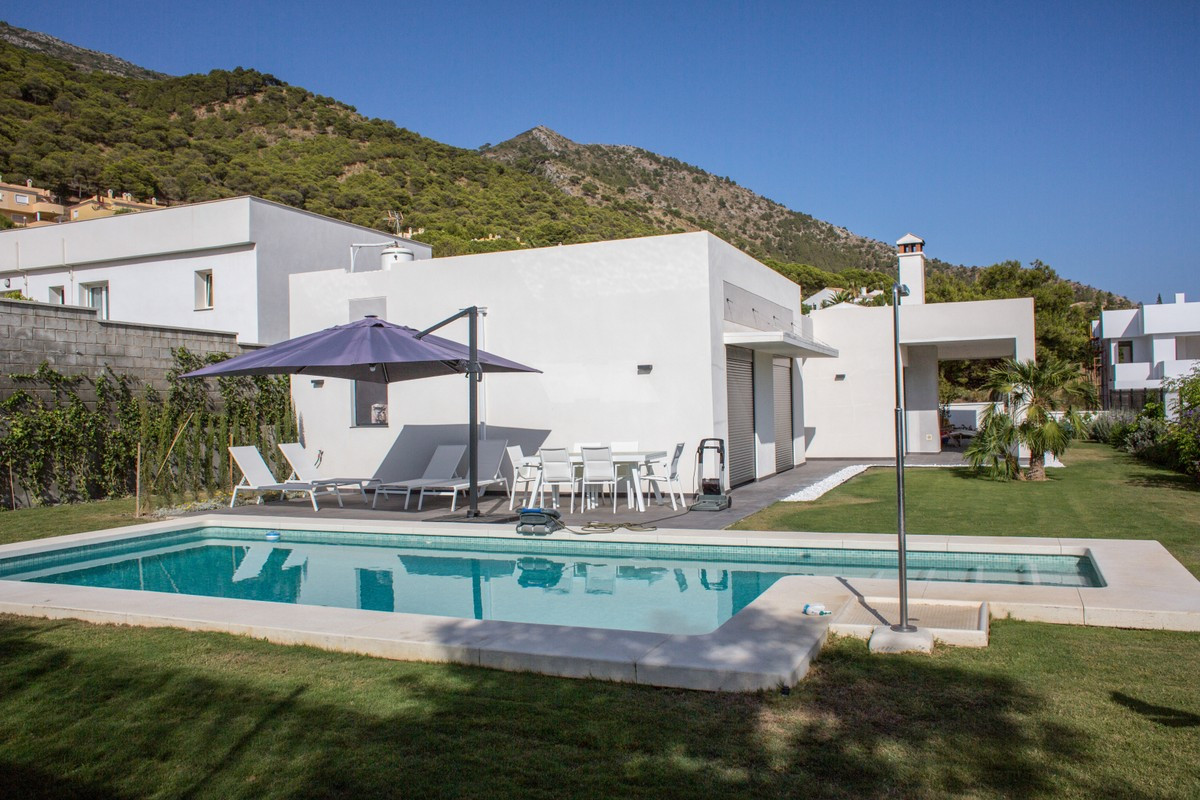 Qlistings - Beautiful Modern Detached House in Mijas, Costa del Sol Property Image