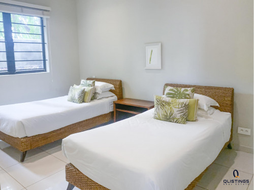Qlistings Tamarin, Mauritius 4 Bedroom Beachfront Apartment image 5
