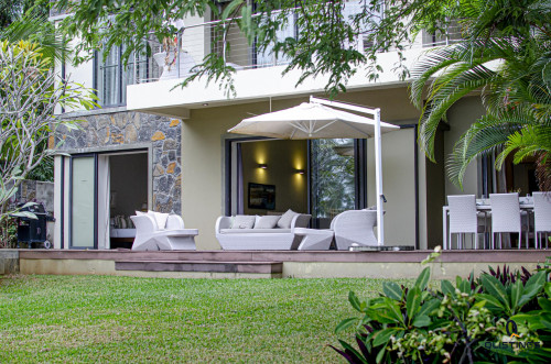 Qlistings Tamarin, Mauritius 4 Bedroom Beachfront Apartment image 7