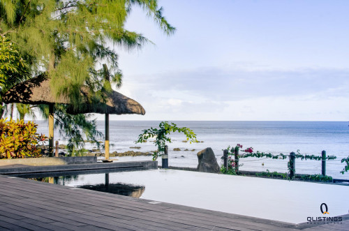 Qlistings Tamarin, Mauritius 4 Bedroom Beachfront Apartment image 8