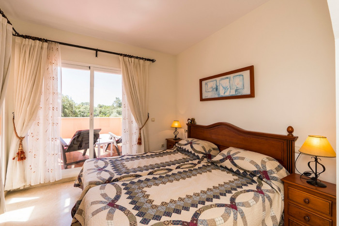 Qlistings Apartment in Elviria, Costa del Sol image 5