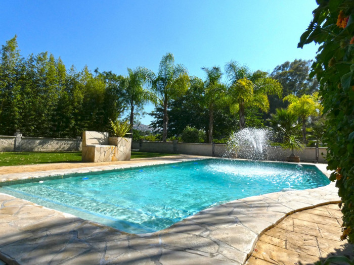 Qlistings Beautiful House in Coín, Costa del Sol image 2
