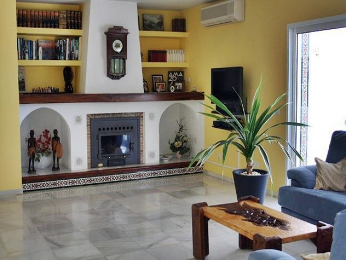 Qlistings Traditionally Styled House Villa in Mijas, Costa del Sol image 4