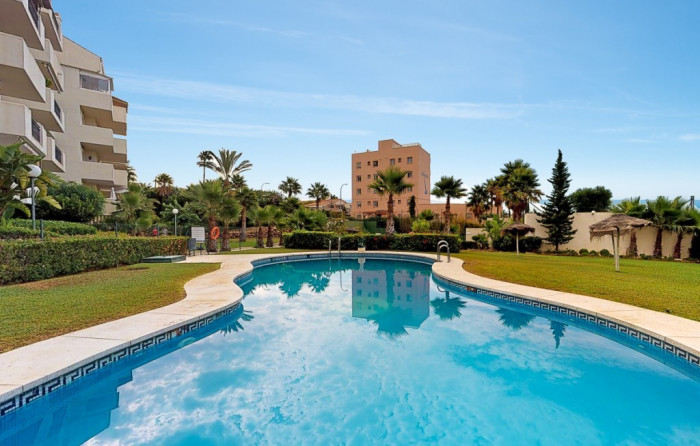 Qlistings - Beautiful Spacious  Apartment in Atalaya, Costa del Sol Property Thumbnail