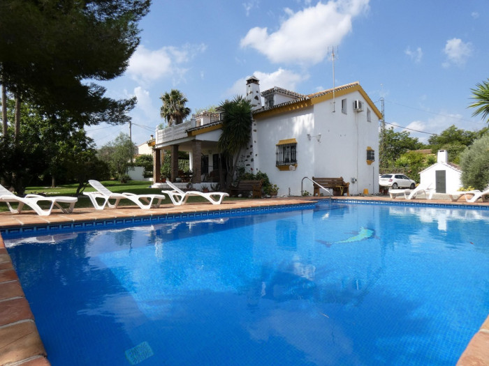 Qlistings Spacious House in Coín, Costa del Sol image 3