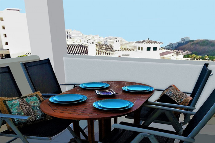Qlistings - Apartment in Estepona, Costa del Sol Property Thumbnail