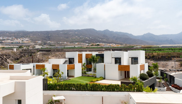 Qlistings House in Adeje, Tenerife image 3