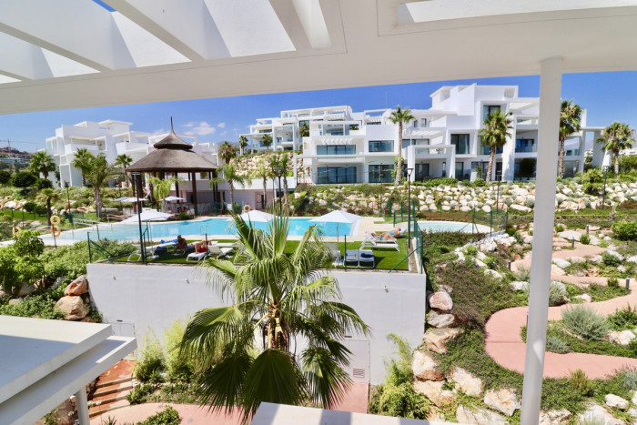 Qlistings Luxury and Contemporary Apartment in Atalaya, Costa del Sol image 5