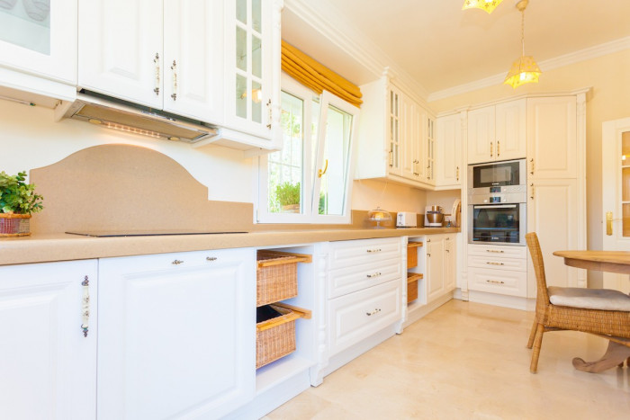 Qlistings Detached Villa  in Elviria, Costa del Sol image 4