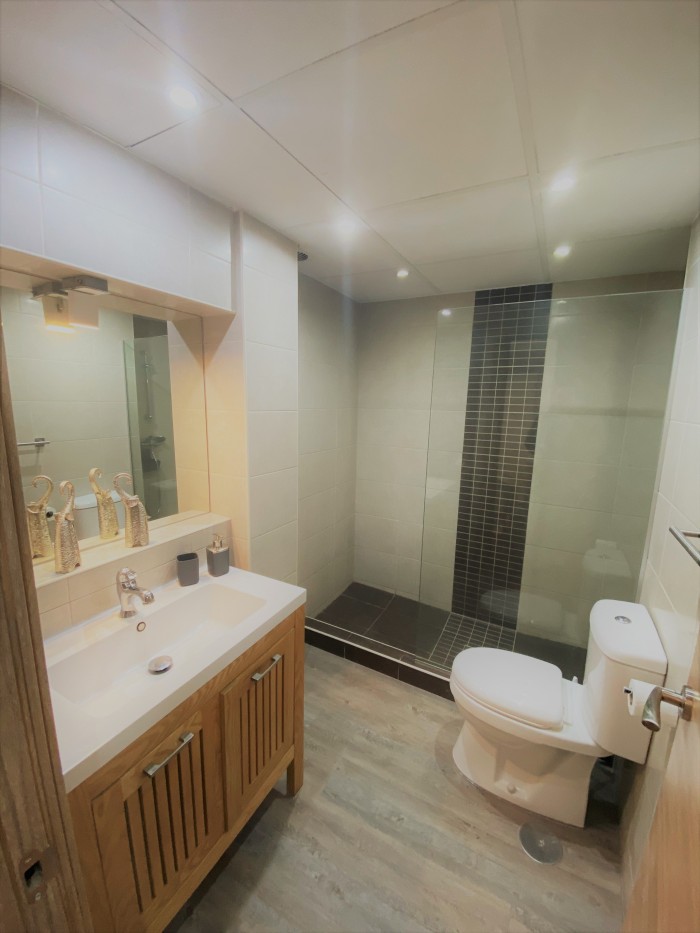 Qlistings Studio apartment on Marbella's Golden Mile image 2