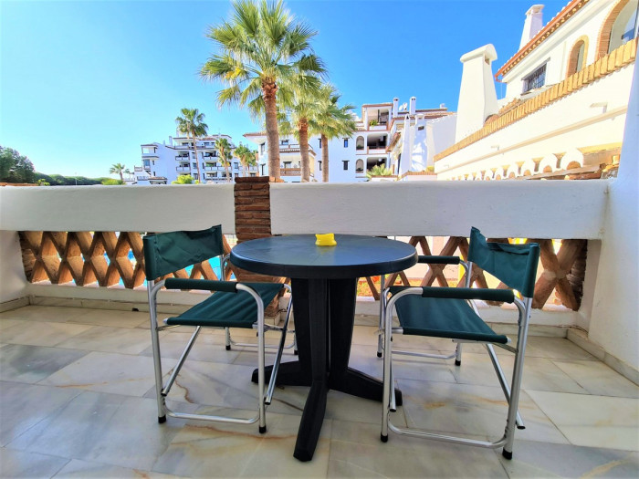 Qlistings Apartment in Calahonda, Costa del Sol image 6