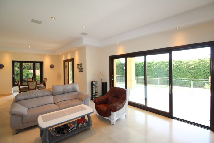 Qlistings House in Sierra Blanca, Costa del Sol image 3