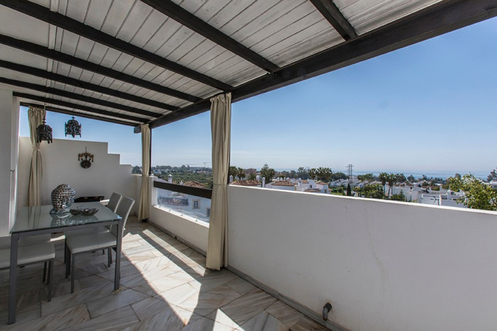 Qlistings Lovely Penthouse Apartment in Cancelada, Costa del Sol image 8