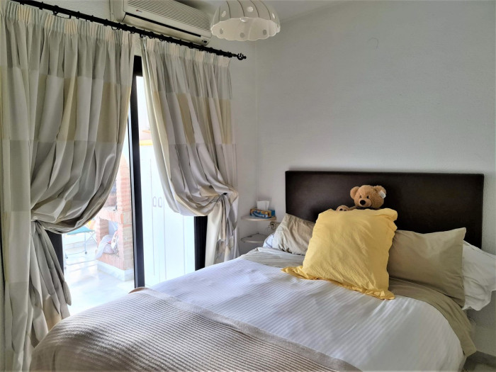 Qlistings Apartment in Calahonda, Costa del Sol image 8