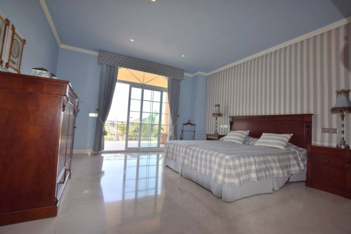 Qlistings Great House Villa in Mijas Golf, Costa del Sol image 7
