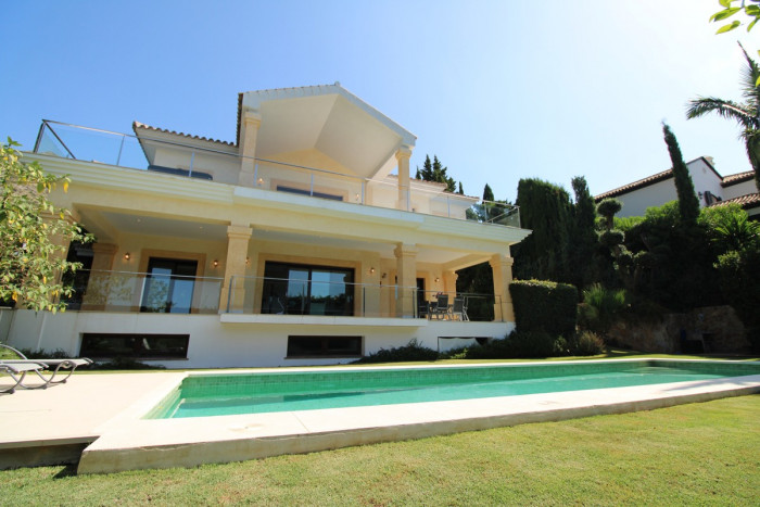 Qlistings House in Sierra Blanca, Costa del Sol image 2