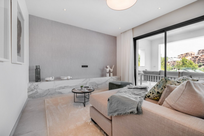 Qlistings Newly Built House Villa in Elviria, Costa del Sol image 5
